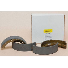 Колодки стояночного тормоза GLOBER 46-7937 DB Sprinter 208-314 (BM901-903) VW LT 28-46 96-