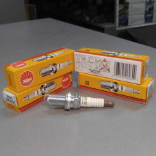 Свеча зажигания VW PASSAT 5 2.0 05-,GOLF 5 2.0 04-07 DACIA LOGAN (1.4,1.6) 04- (пр-во NGK)