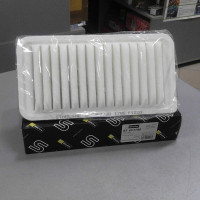 Фильтр воздушный (пр-во STARLINE) TOYOTA AVENSIS 00-, COROLLA 02-, GEELY EMGRAND EC7