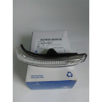 Повторитель поворота левого зеркала (пр-во GM) Chevrolet Cruze 14-