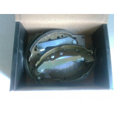 Колодка барабанная заднего тормоза 180x31 (KAMOKA) VW Golf, Passat -97, Polo -01 Колодка барабанная заднего тормоза 180x31 (KAMOKA) VW Golf, Passat -97, Polo -01