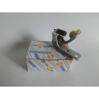 Ролик двери боковой нижний 1007303, 6387300316 (пр-во AUTOTECHTEILE) Mercedes VITO 638