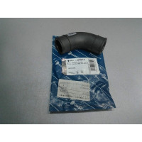 Патрубок вентиляции картера 06B103493M (пр-во OSSCA) AUDI A4, B6 00-04, SKODA SUPERB 02-08