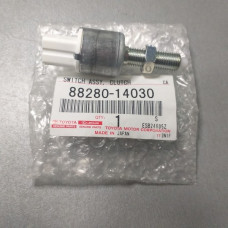 Датчик педали сцепления,  выключатель сцепления (TOYOTA) TOYOTA  Camry -06, LAND CRUISER 96-