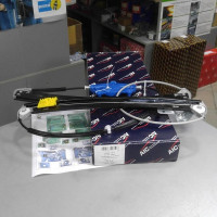 Стеклоподъемник передний левый электрический без электромотора (AIC) AUDI  A4