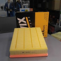 Воздушный фильтр  WIX FILTERS AUDI A6 V2,4