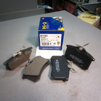 Колодка переднего тормоза (SANGSIN)