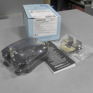 Колодки тормозные задние (пр-во BLUE PRINT) Hyundai SANTA FE