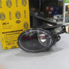 Фара противотуманная левая L (HELLA) VW PASSAT 05-11