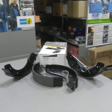 Тормозные колодки барабанные (ROADHOUSE)