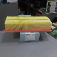 Фильтр воздушный  (пр-во BLUE PRINT) SKODA OCTAVIA 03-, VW GOLF V, PASSAT 2.0TDI