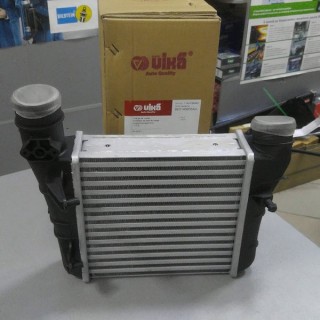 Радиатор интеркуллера левый, 8E0145805AA (VIKA) VAG 11451392401 2 732 р.