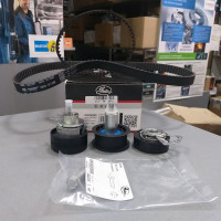 Комплект ГРМ (пр-во GATES) Caddy III/GolfV/VI /Octavia II 1.4V 99-13