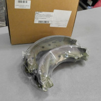 Колодка барабанная заднего тормоза (КИТАЙ) GEELY MK