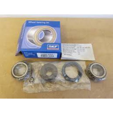 Комплект подшипника ступицы колеса задн,SKF MAZDA ,FORD